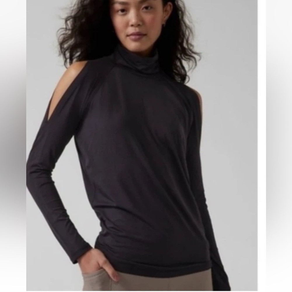 Athleta Black Cold-Shoulder Mock Neck Top. Size S